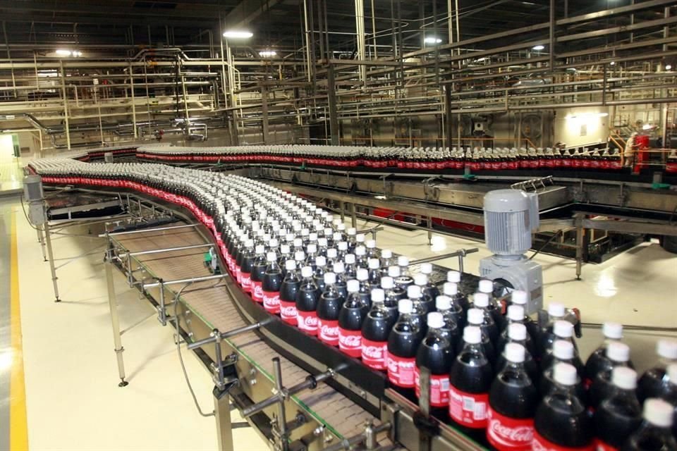 Las ventas de Arca, el segundo mayor embotellador de productos Coca-Cola en América Latina, subieron a 41 mil 126 millones de pesos entre abril y junio.