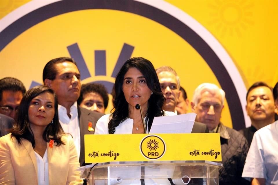 Alejandra Barrales, dirigente nacional del PRD.