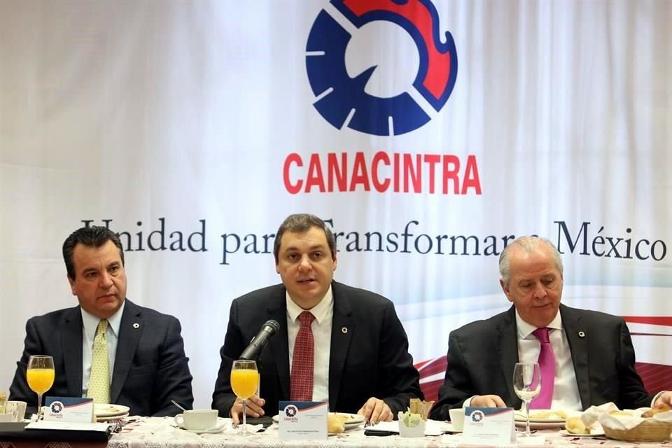 Enoch Castellanos, candidatos único para presidir Canacintra, dijo que industriales están en desacuerdo con la fórmula para calcular las tarifas eléctricas.