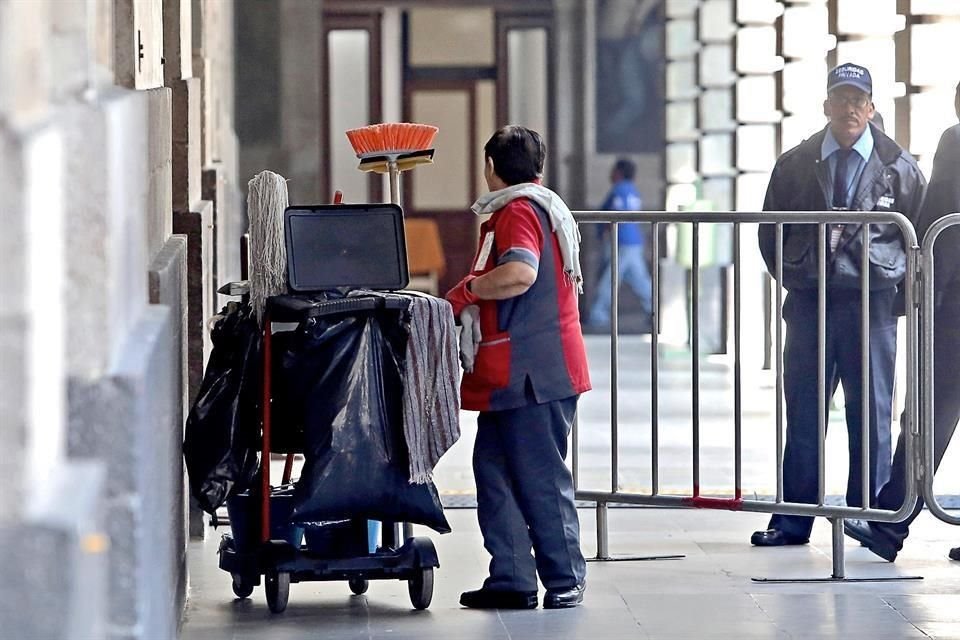 Acaparan empresas de lder sindical servicios de limpieza.