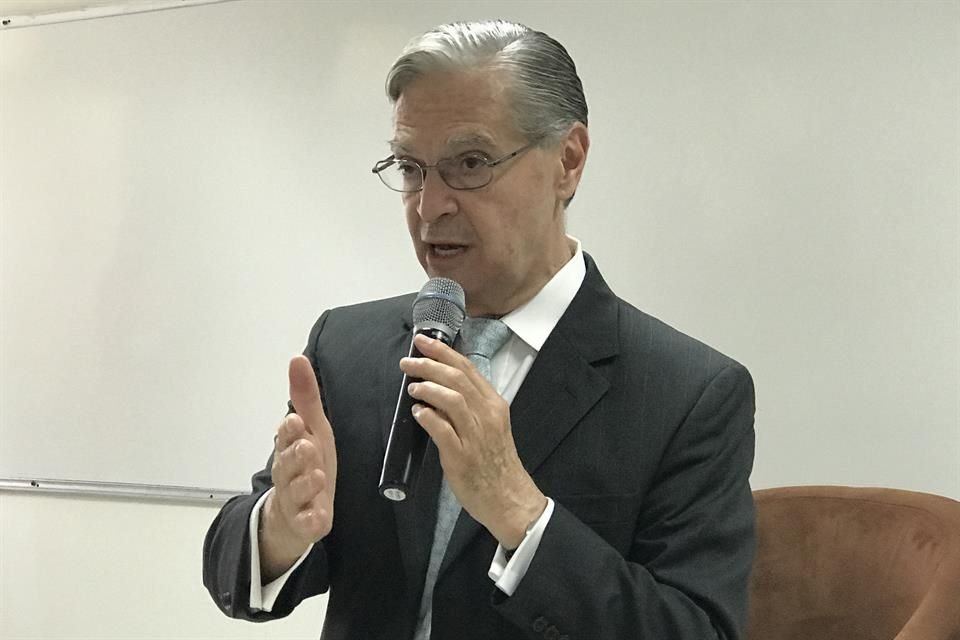 Luis Ernesto Derbez, Rector de la UDLAP, niega estar involucrado en la salida de recursos de la Fundación Jenkins a Panamá.