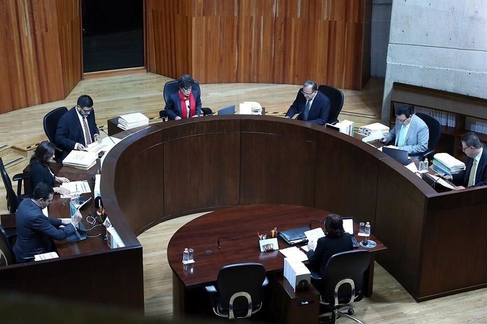 La mayoría de los Magistrados estuvo a favor de que los lineamientos implican que el INE se extralimitó.
