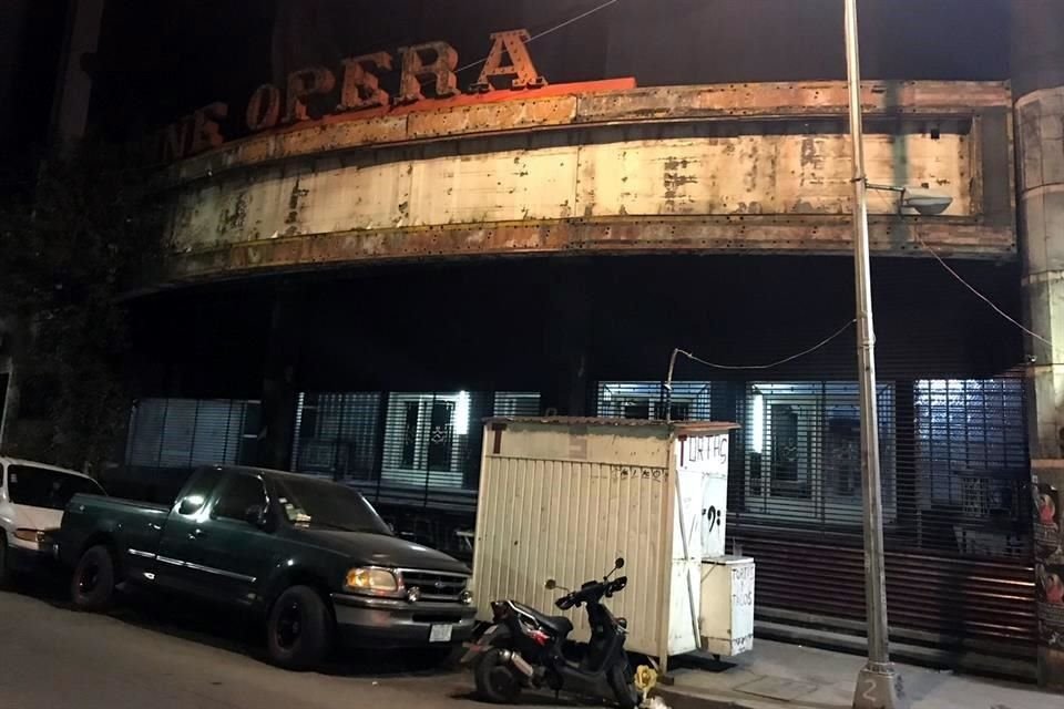 El Ópera fue clausurado en 1998. En 2011, fue adquirido por el INBA para encargarse de la restauración y conservación del edificio histórico.