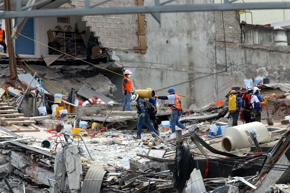 La mayoría quedaron atrapadas en las oficinas de el despacho contable IPS, en ese piso.
