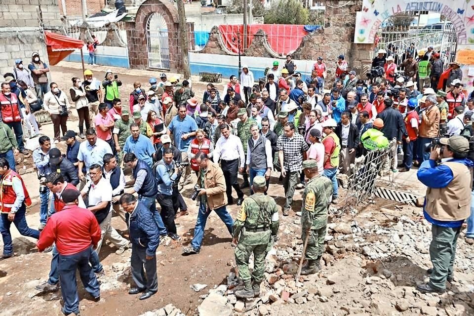 Ayer, Peña visitó Joquicingo, Edomex, donde miembros de su escolta tuvieron un altercado con jóvenes voluntarios.