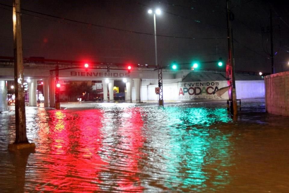 El Municipio de Apodaca también registró inundaciones severas.
