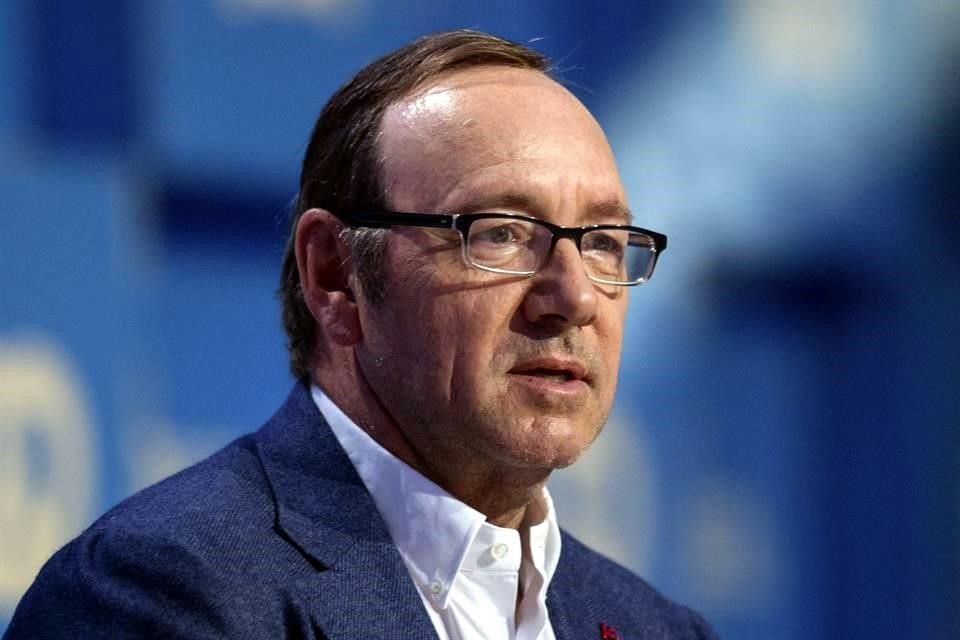Netflix oficialmente canceló proyectos en los que Kevin Spacey está involucrado, tras las acusaciones de que cometió acoso y abuso sexual.