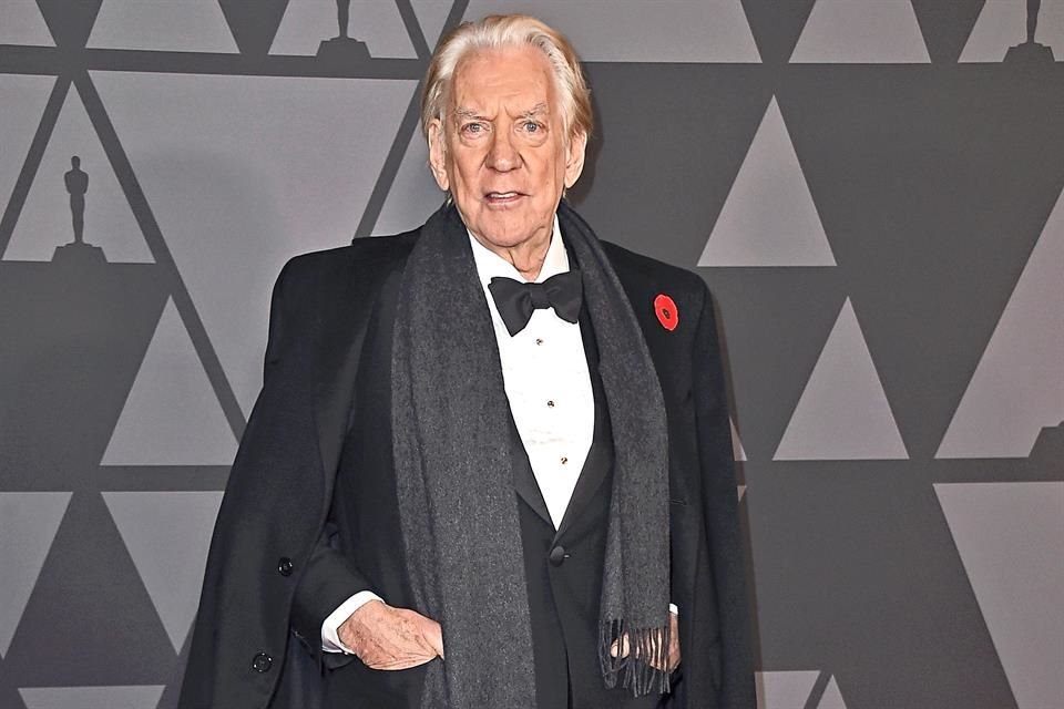 Donald Sutherland recibió un galardón honorario por su trayectoria.