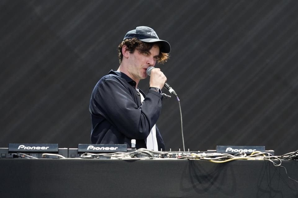 El DJ británico Palmistry, cuyo nombre real es Benjamin Keating, fue el primero en presentarse en el escenario principal del Corona Capital.