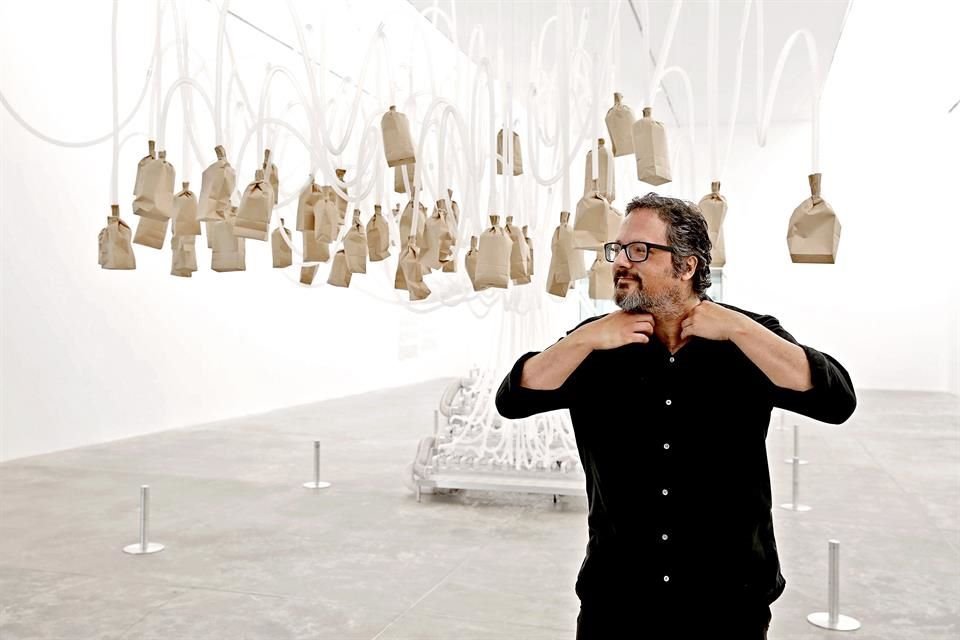 El artista mexicano inaugurará en mayo la exposición 'Unstable Presence', en el Museo de Arte Contemporáneo de Montreal, donde presentará instalaciones como 'Vicious Circular Breathing' (foto).