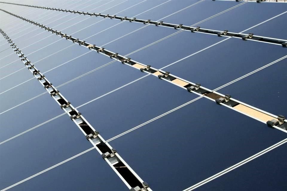 La empresa mexicana de paneles solares Solarever se prepara para una Oferta Pública Inicial en el Nasdaq con el objetivo de captar recursos para construir un parque solar propio
