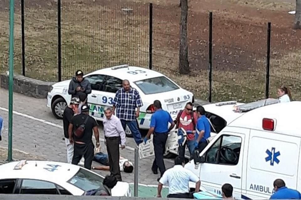 Usuarios en redes sociales reportaron detonaciones en el Anexo de Ingenieria de Ciudad Universitaria y se muestra a al menos un herido.