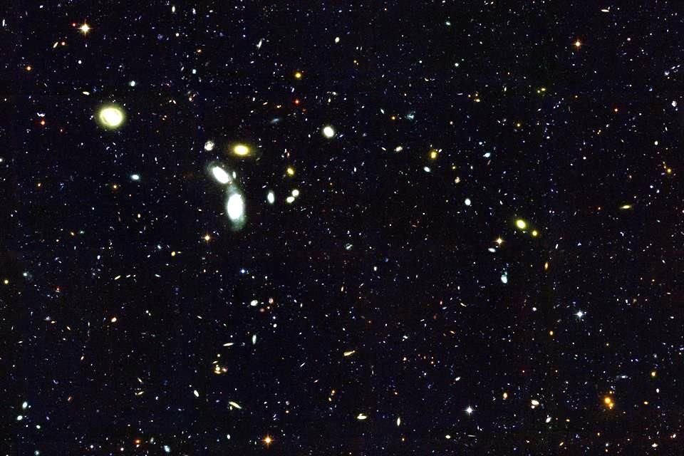 El descubrimiento reveló que el Universo primordial era dos veces más frío de lo estimado y que las estrellas modificaron su entorno al aparecer.