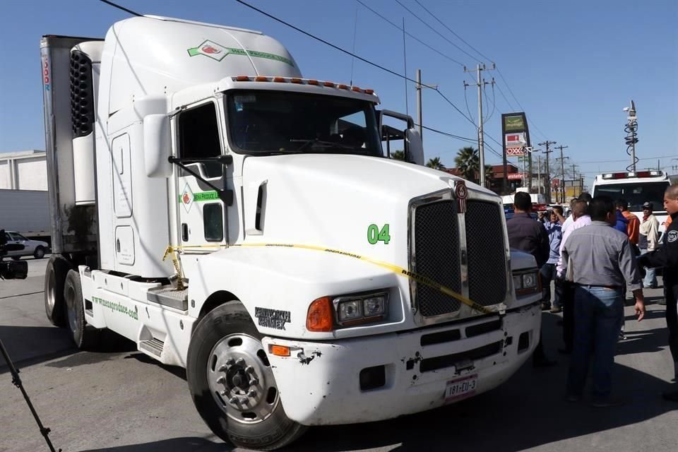 Se agudiza problema en México por inseguridad y migración hacia empresas transportistas de Estados Unidos. 