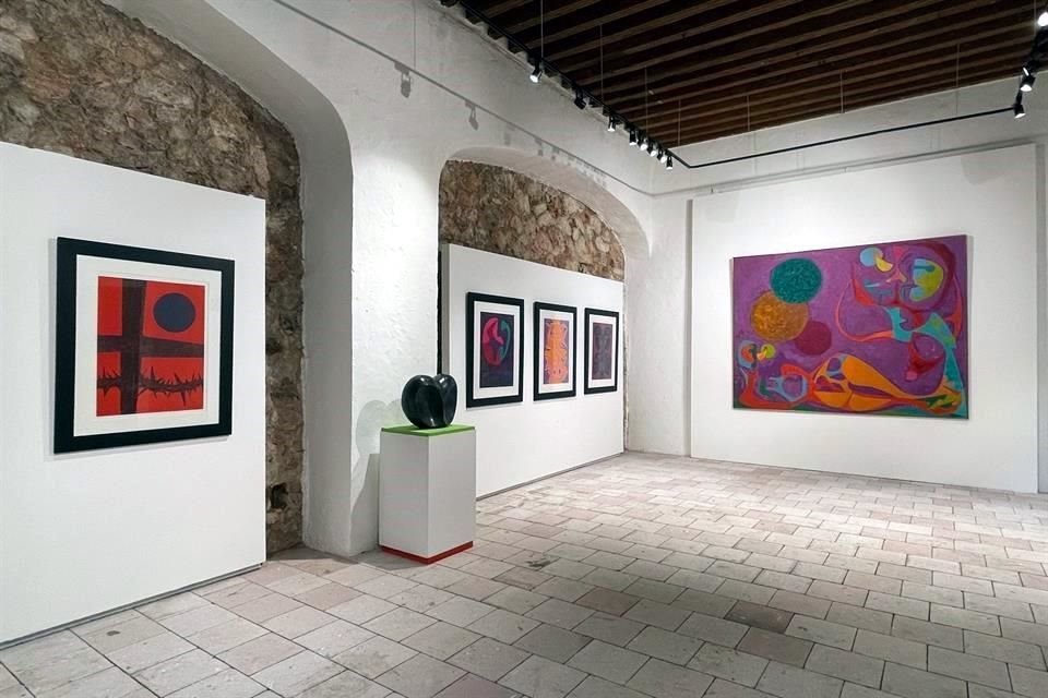 La exposición que celebra en la capital zacatecana el centenario del artista tiene por sede el Museo El Universo de Pedro Coronel.