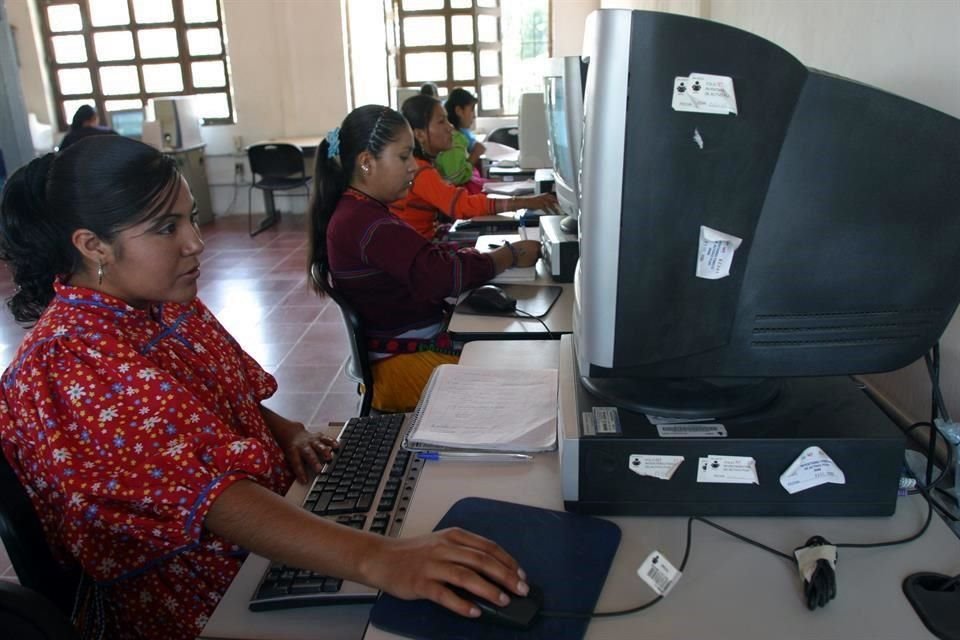 CFE Telecomunicaciones dijo que cobertura y calidad de internet y telefonía son objetivos del organismo promotor. 