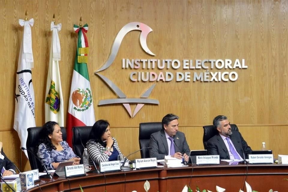 El IECM explicó que el motivo de su investigación es visibilizar la falta de equidad de género que persiste en las candidaturas para puestos de elección popular.