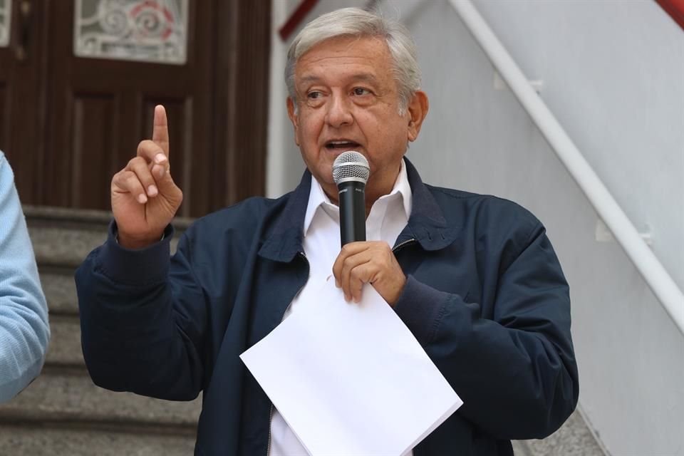 El virtual Presidente electo propone mudar las Secretarías de Estado a diferentes entidades de la República.