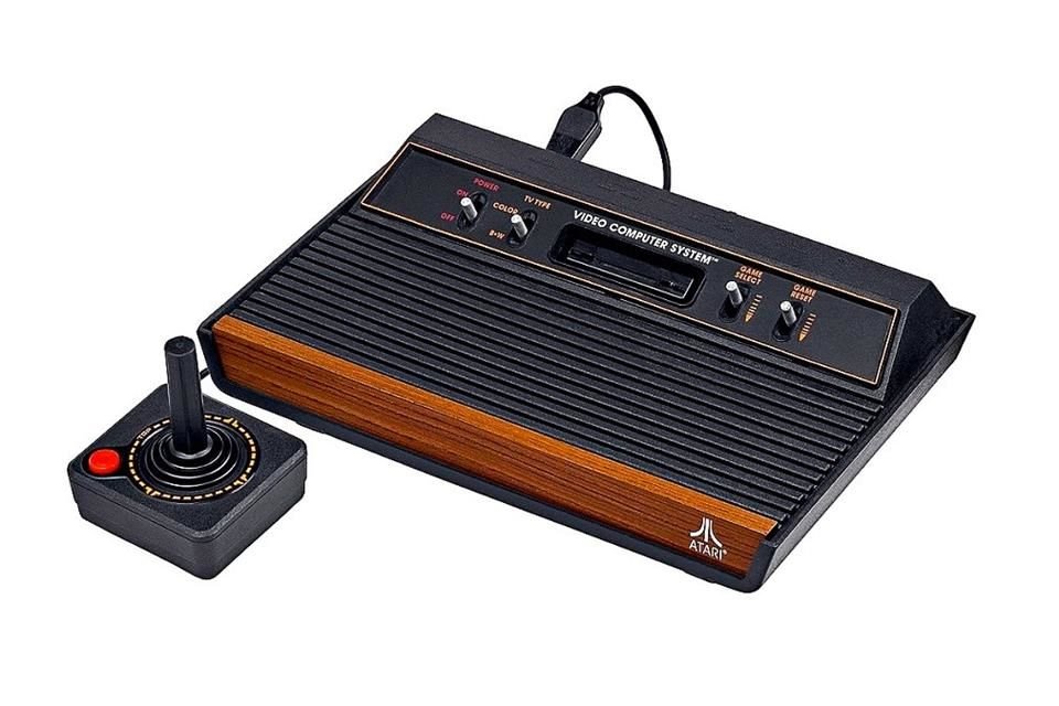 Lanzada en 1977, la Atari 2600 fue la segunda generación de consolas de la compañía que le generó grandes ventas.