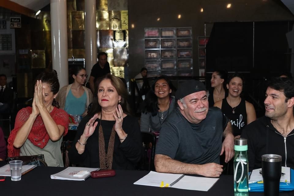 Romo, Jesús Ochoa, Mauricio Salas y el resto del elenco ya iniciaron las lecturas del musical.