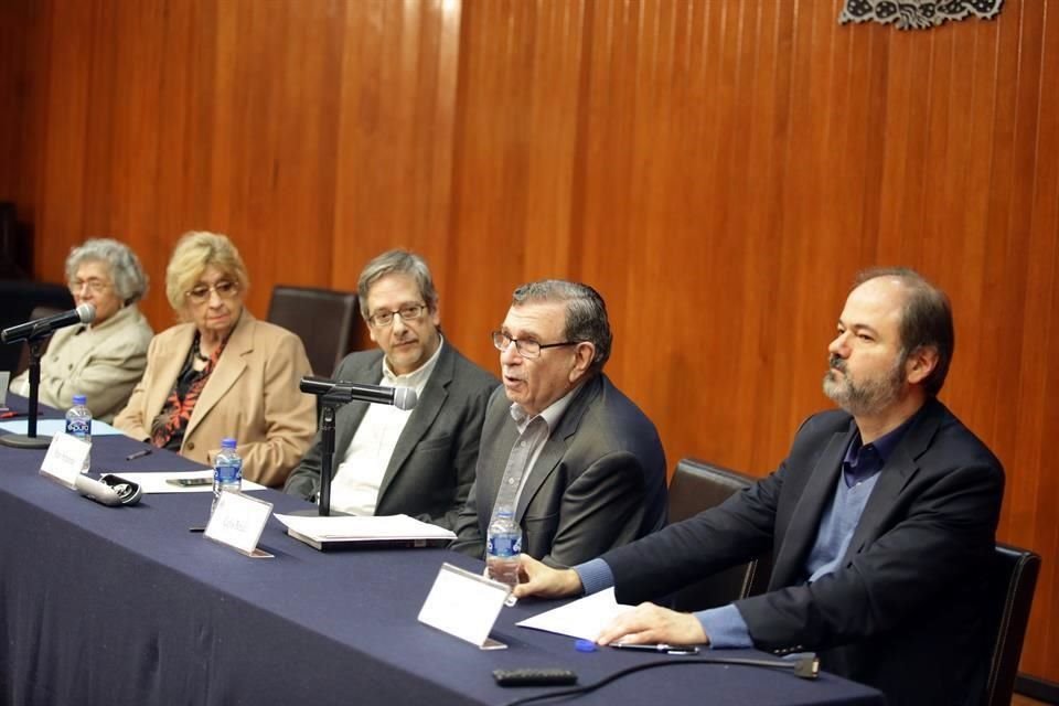 El homenaje a Ramón Xirau convocó a los filósofos y escritores Laura Benítez, Juliana González, Pedro Stepanenko, Carlos Pereda y  Juan Villoro, entre otros.
