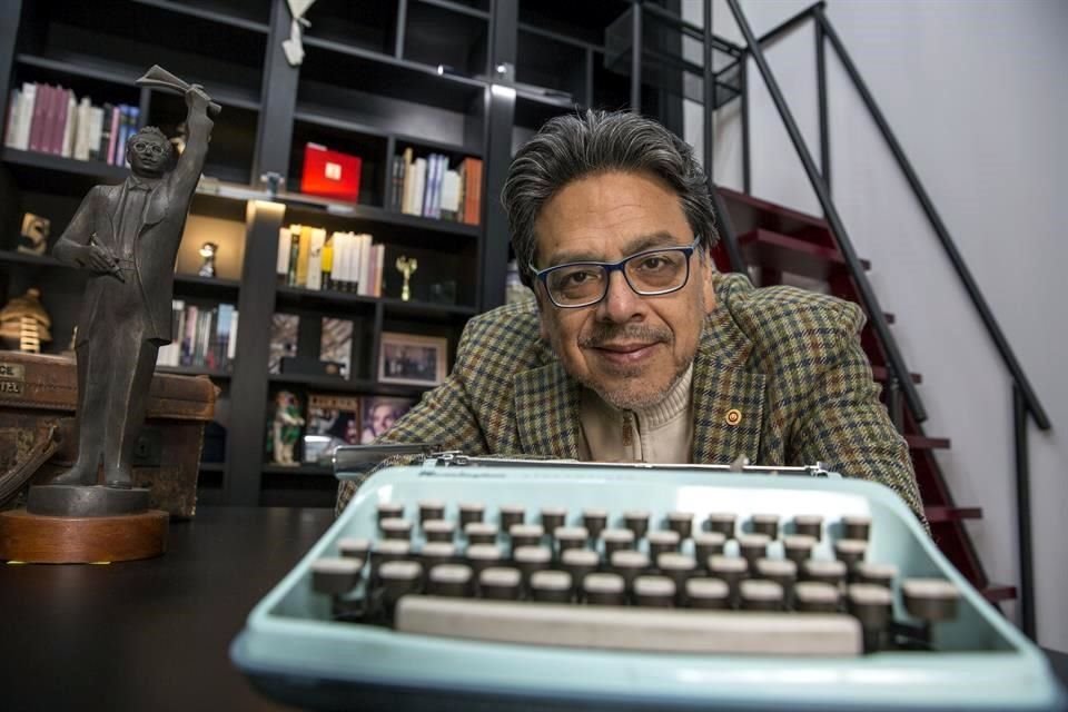 Iwasaki presenta 'Las palabras primas' este jueves en la Fundación Elena Poniatowska (José Martí 105, Colonia Escandón).