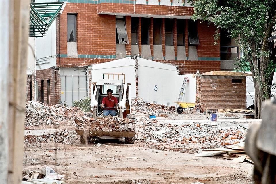 Los padres de familia inconformes cuestionaron si el plantel de Flor de María contaría con las condiciones adecuadas e instrumentos suficientes.