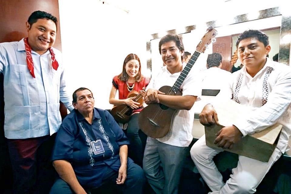 Los Cojolites fundaron el centro hace 20 años, punto obligado para el estudio del son veracruzano.
