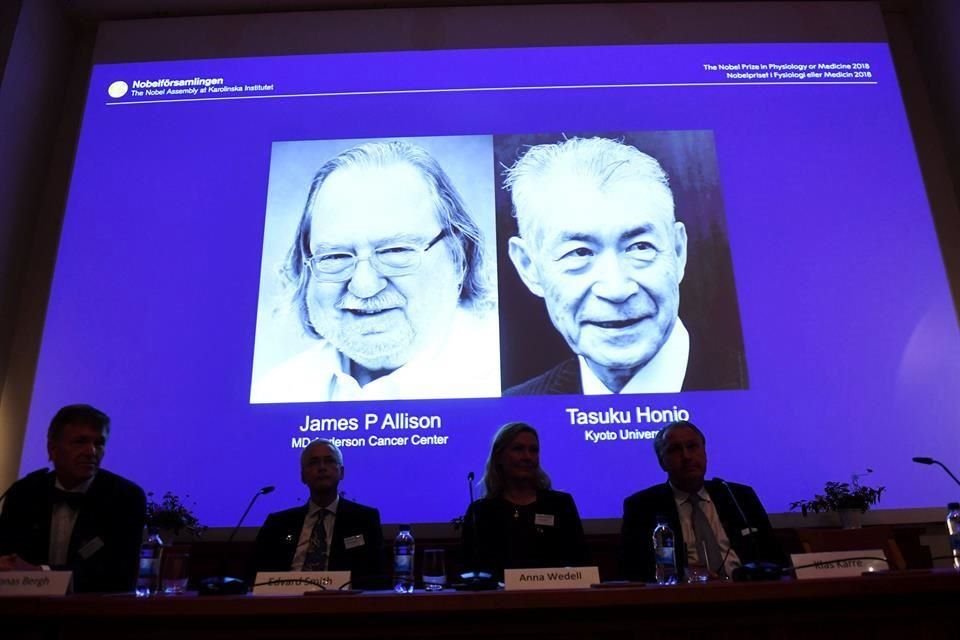 El estadounidense James P. Allison y el japonés Tasuku Honjo ganaron este año el Nobel de Medicina por estudios de terapias contra cáncer.