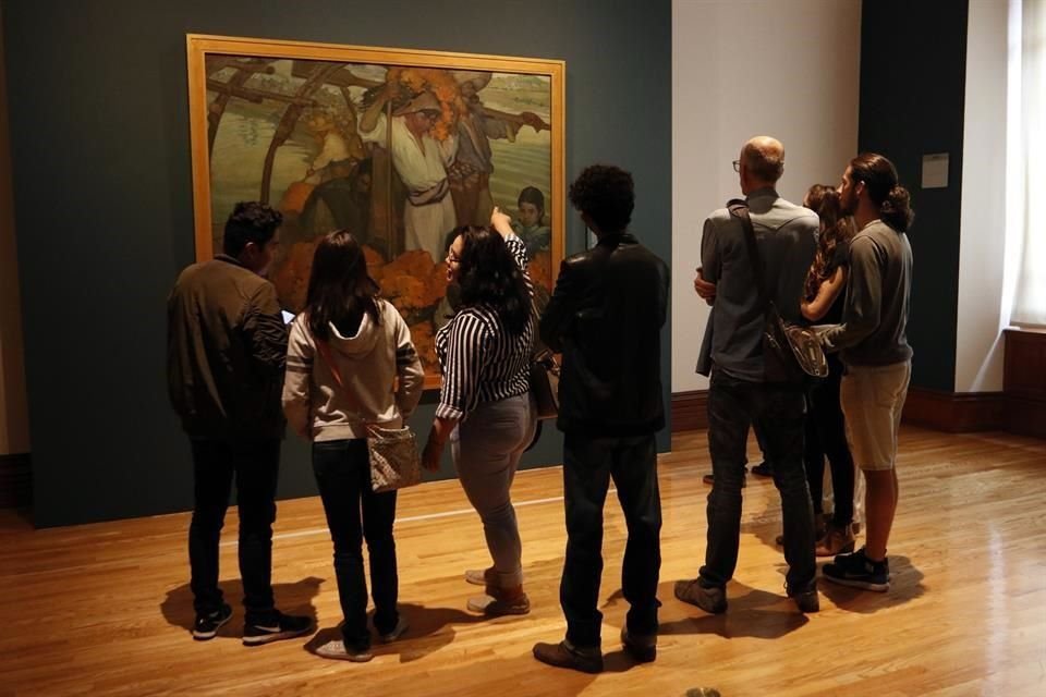 Con una visita guiada, el Museo Nacional de Arte conmemoró el centenario de la muerte del pintor Saturnino Herrán.