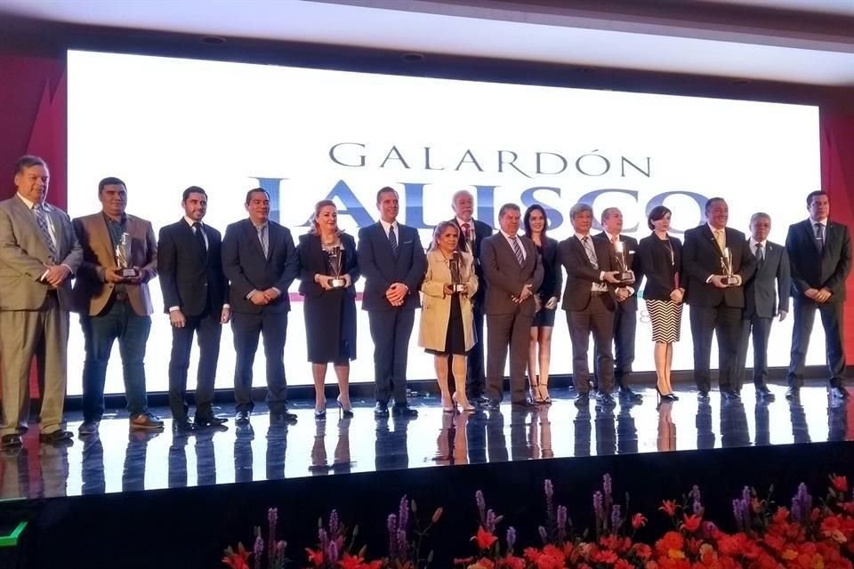 El Galardón Jalisco a la Exportación de este año fue otorgado a las empresas Nekutli, Patrón Spirits, Berries Paradise, Zoltek México, Grupo Aduanal Galván, y Nefab México.