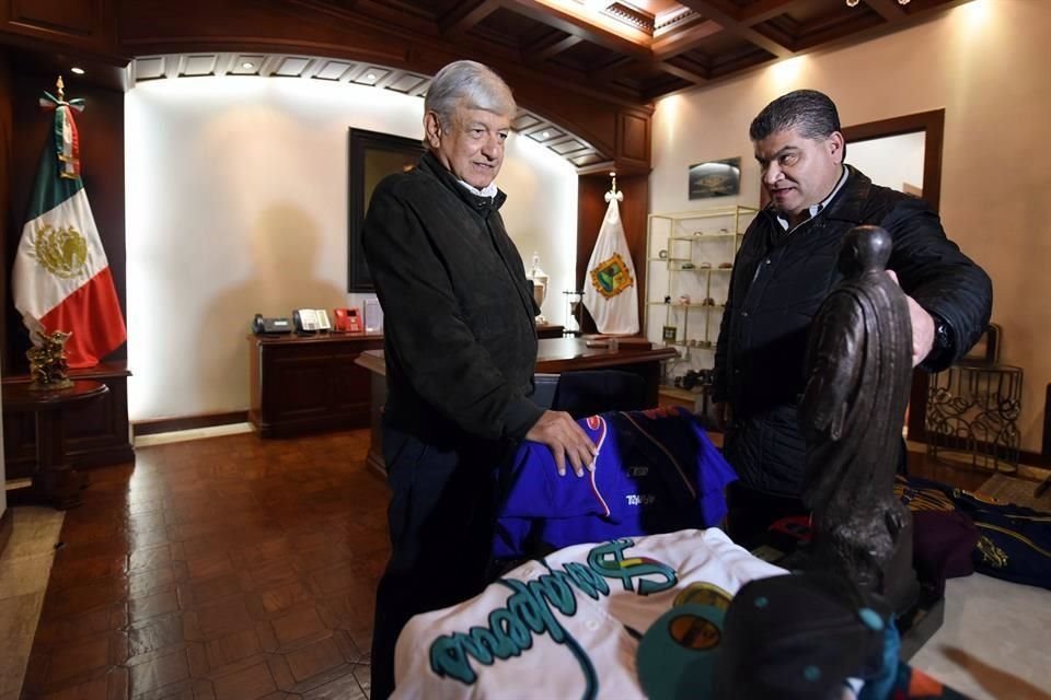 Andrés Manuel López Obrador sostuvo una reunión de trabajo con el Gobernador de Coahuila, Miguel Riquelme.