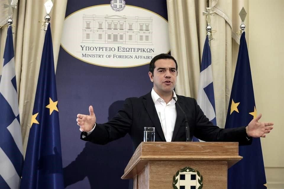 Ayer promotores de Acuerdo entre Grecia y Macedonia para cambiar el nombre de este país se mostraron satisfechos después de que se aprobase.