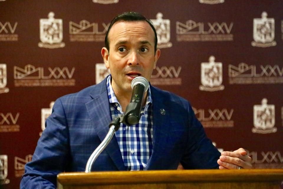 Carlos de la Fuente, líder de la fracción del PAN en el Congreso.