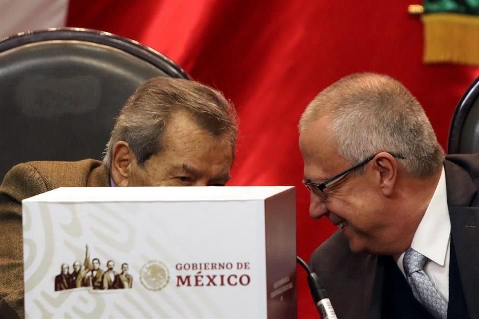 De acuerdo con el Presupuesto de Egresos de la Federación presentado este sábado para 2019 por el nuevo Gobierno federal, la UNAM tiene una disminución de 2.6 por ciento.