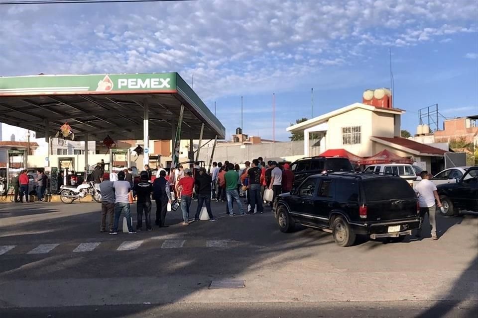 La ciudadanía alertó que hay desabasto de gasolina en los municipios de Morelia, Álvaro Obregón, Charo y Tarímbaro, en Michoacán.