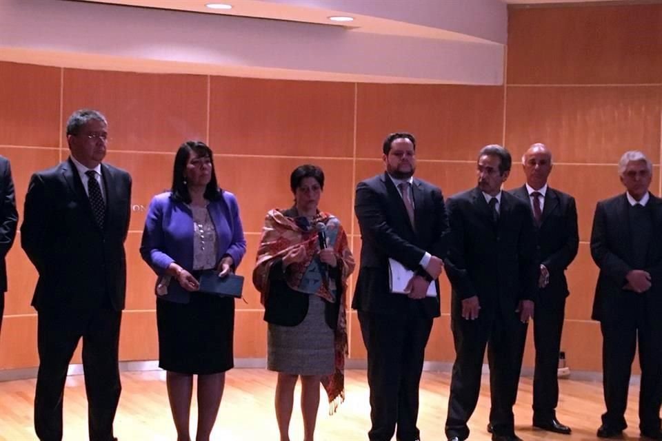 Al presentar a su equipo de trabajo, Blanca Elena Jiménez Cisneros, directora general de la Conagua, informó que trabaja en la renovación del personal.