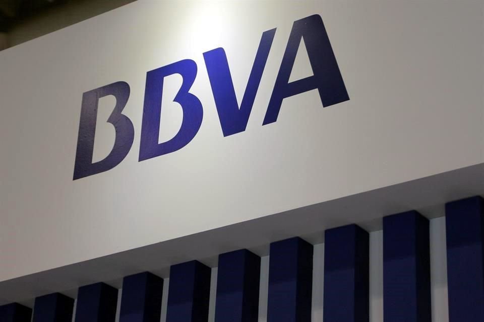 BBVA dijo que los depósitos custodiados por la filial mexicana se situaron en 52 mil 816 millones, un 4.5 por ciento más que un año antes. 