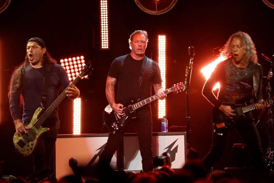 Metallica durante su participación en el homenaje.