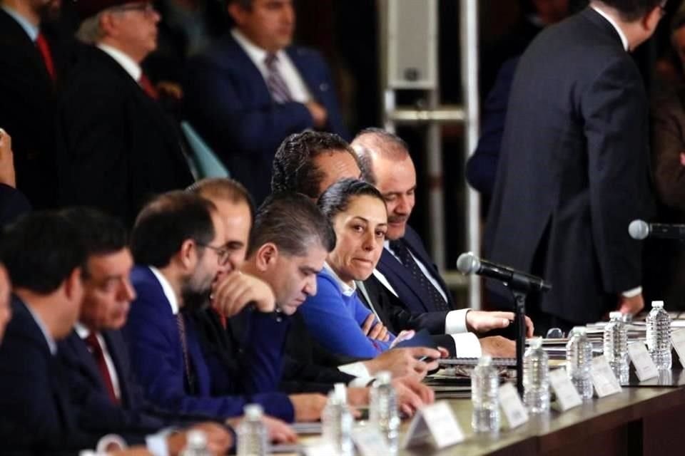 A la reunión asisten gobernadores, el gabinete de Seguridad y representantes de la sociedad civil.