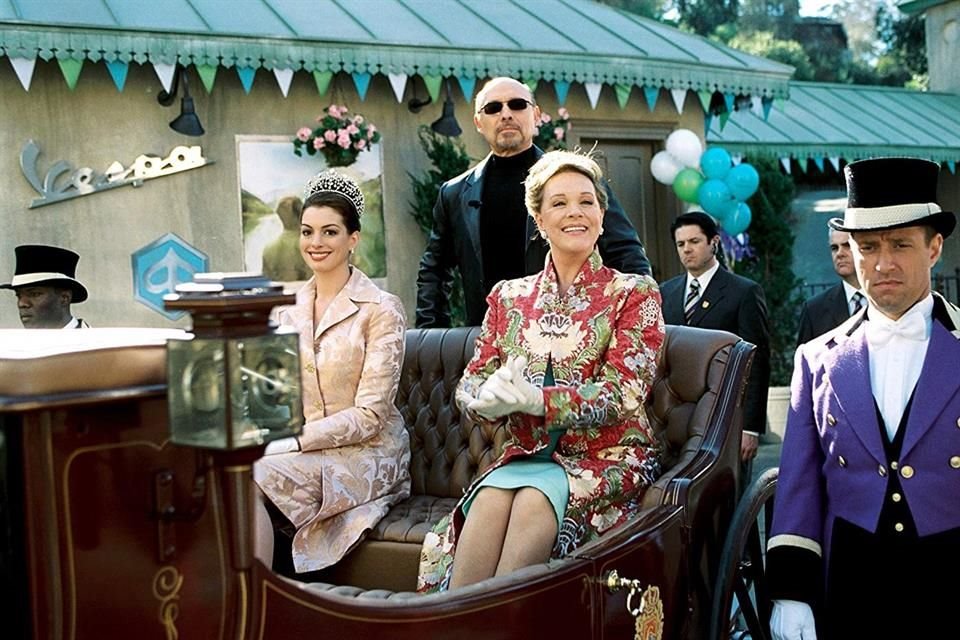 Anne Hathaway confirmó que ella y Julie Andrews están trabajando en la tercera entrega de la franquicia, pero que no quieren hacerla hasta que quede perfecta.