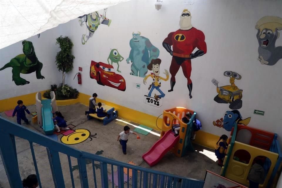 Para las organizaciones, las irregularidades detectadas en el programa de estancias infantiles no se resuelven con mayor carga de trabajo a las mujeres.