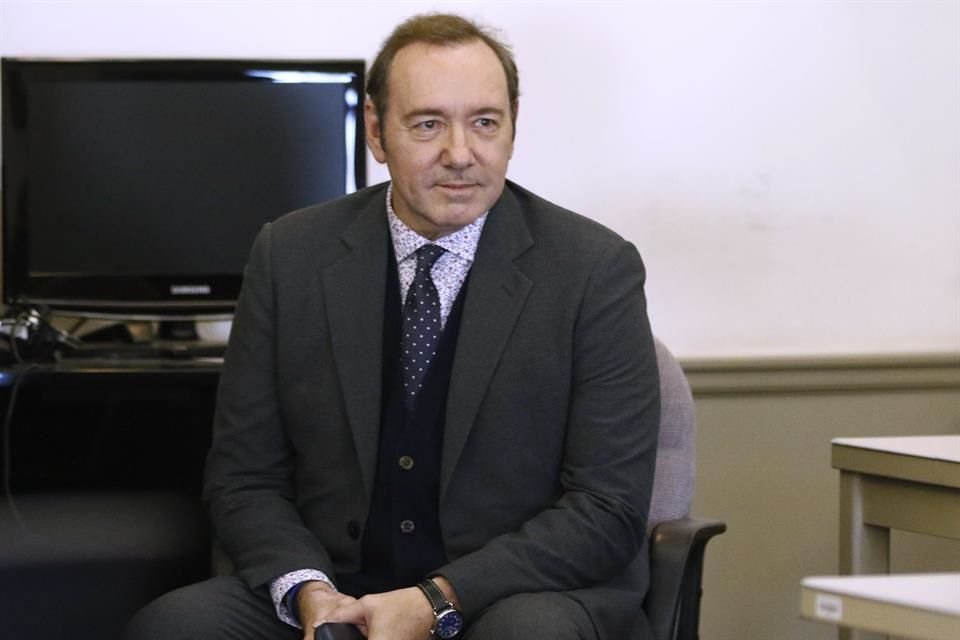 La defensa de Spacey alega que el anonimato del demandante puede causar prejuicios y vulnerar al artista.