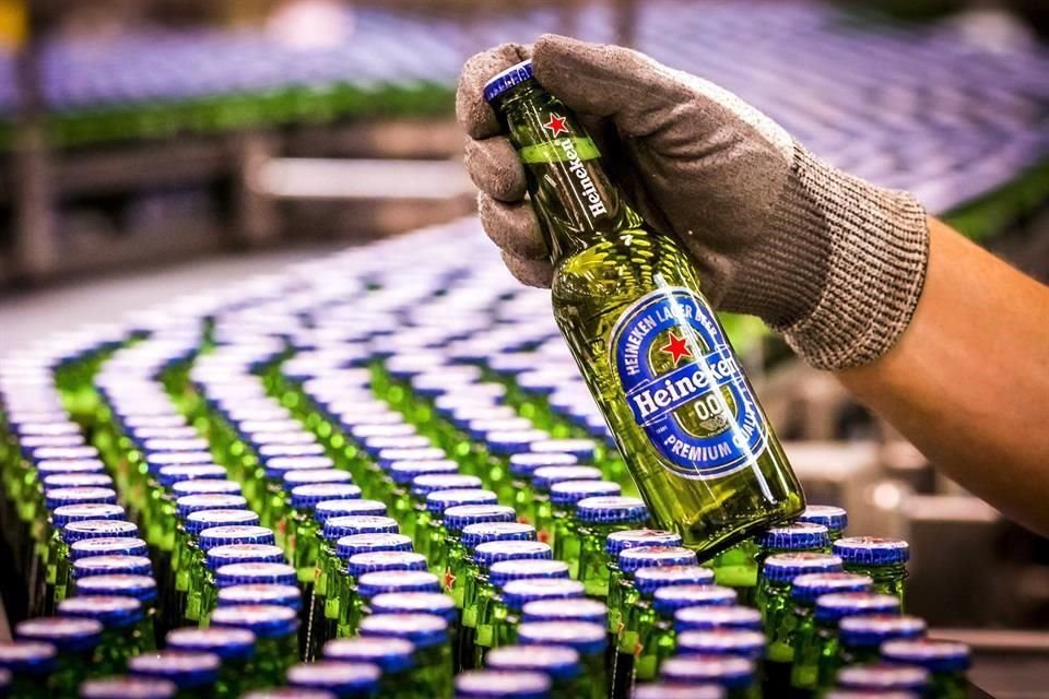 Al cierre de 2020, se consiguió bajar el consumo de agua a 2.6 litros de por litro de cerveza, una baja de 30 por ciento desde 2012. 