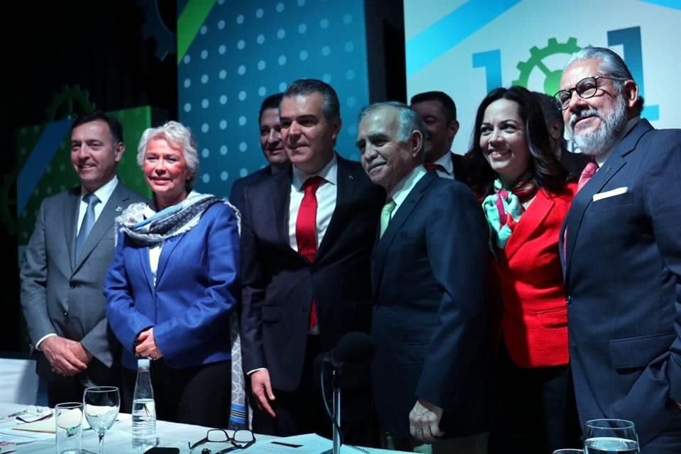 Sánchez Cordero en la 101 Asamblea Ordinaria de la Concamin.