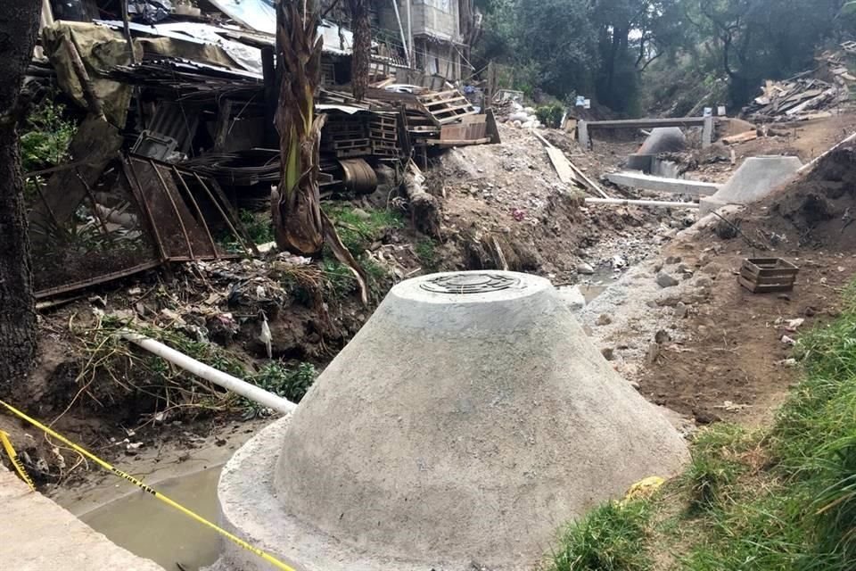El agua del drenaje de al menos cuatro pueblos terminó por desembocar junto a viviendas de la Colonia Zentlapatl.
