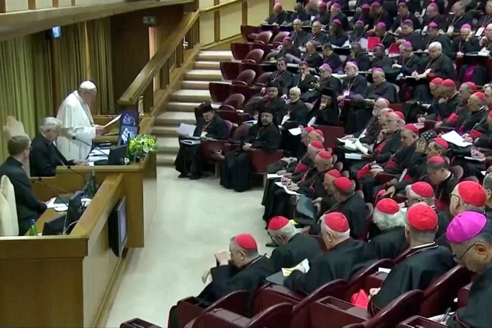 El Papa Francisco advirtió a obispos que participan en cumbre de prevención de abusos sexuales, acciones concretas para frenar el escándalo.