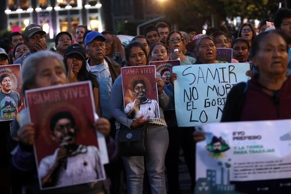 En el Zócalo capitalino, activistas reclamaron al Presidente las desapariciones, feminicidios y hechos violentos y urgieron al Gobierno a que cesen lo que dijeron.