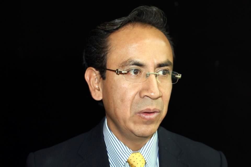 Saldaña fue el primer exfuncionario en denunciar ante la FGR y la Secretaría de la Función Pública que sus firmas fueron falsificadas.