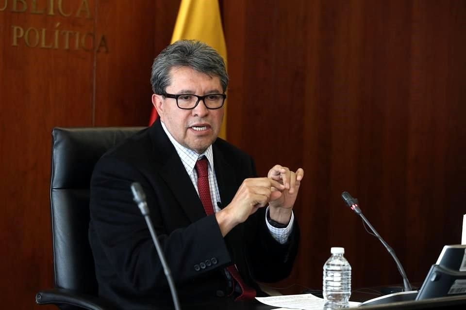 El Senador Ricardo Monreal dijo que  tiene reuniones con la Comisión Nacional Bancaria, con Banco de México, con la CONDUCEF y con Hacienda.